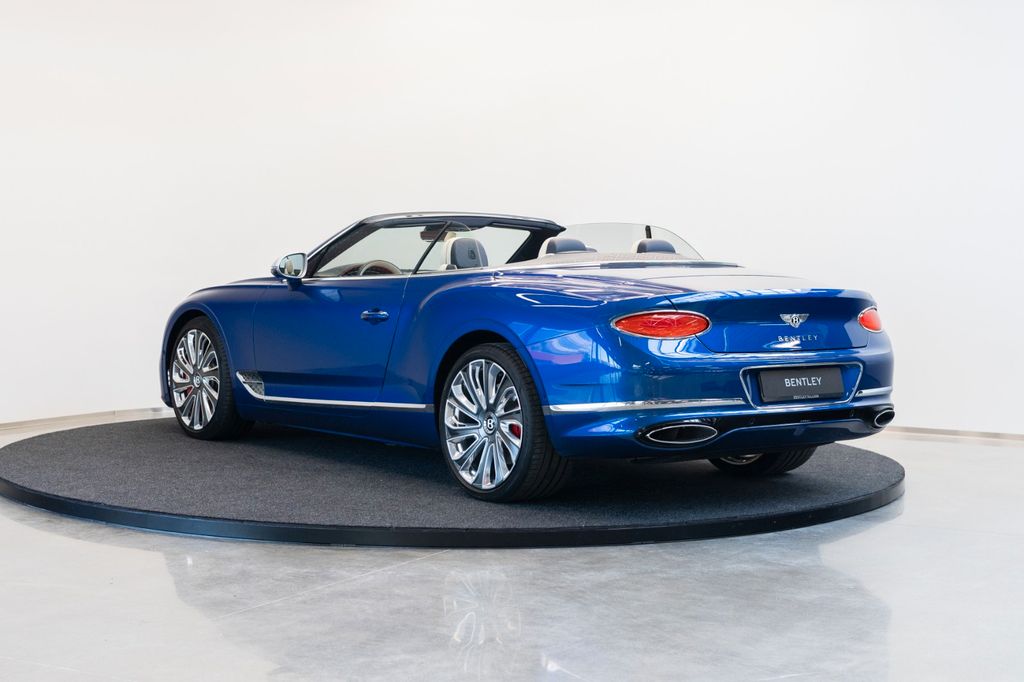 Bentley Continental GTC 2023