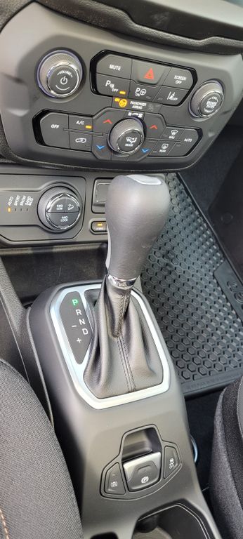 Jeep Renegade 2023