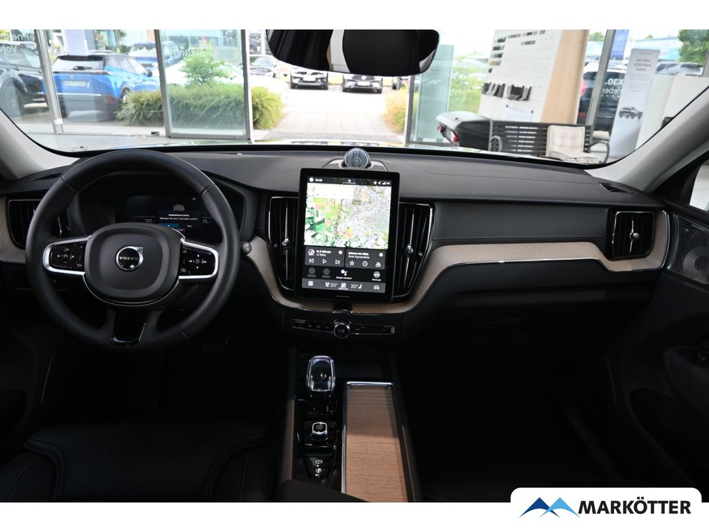 Volvo XC60 2025