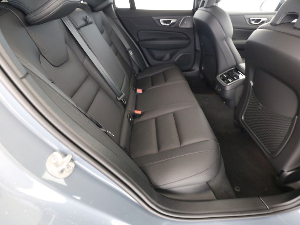 Volvo V60 2024