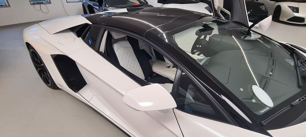 Lamborghini Aventador 2015