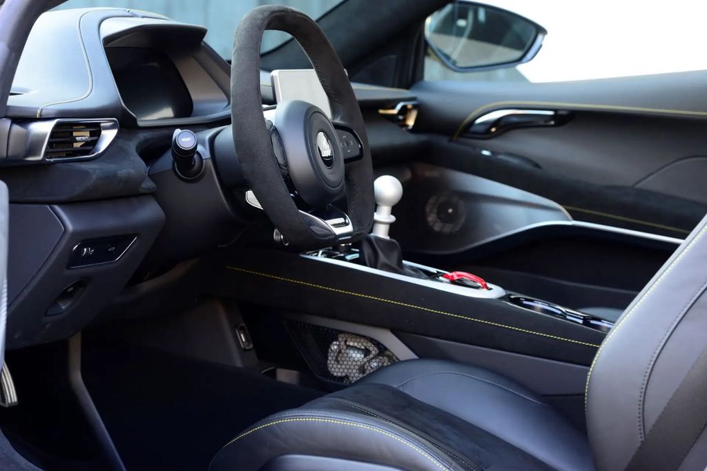 Lotus Emira 2024