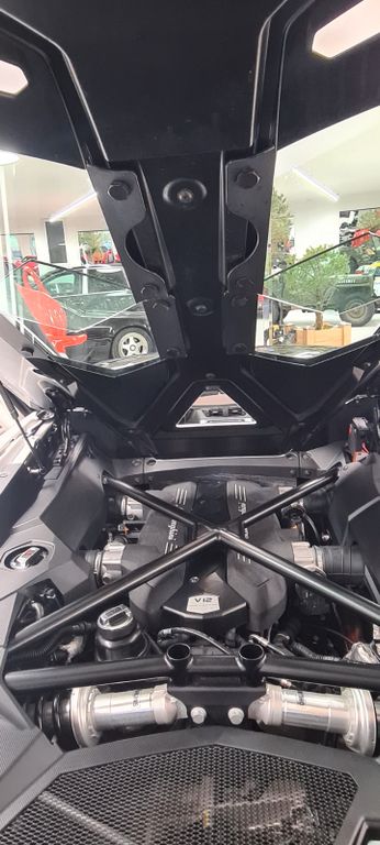 Lamborghini Aventador 2015