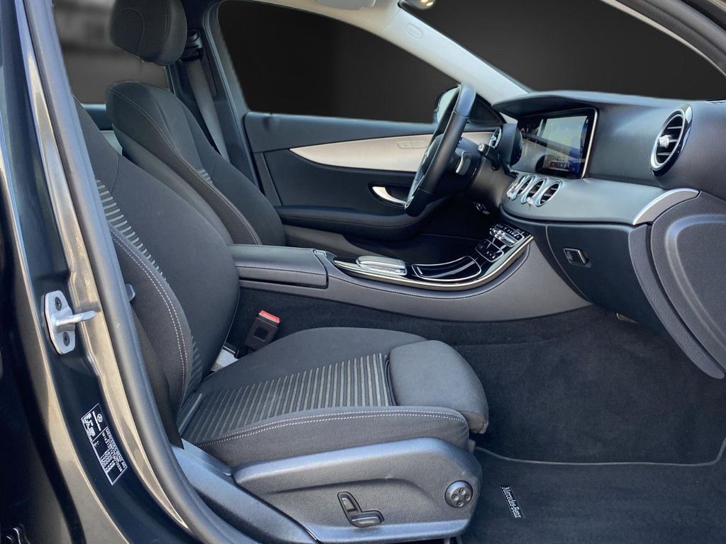 Mercedes-Benz E 300 2021