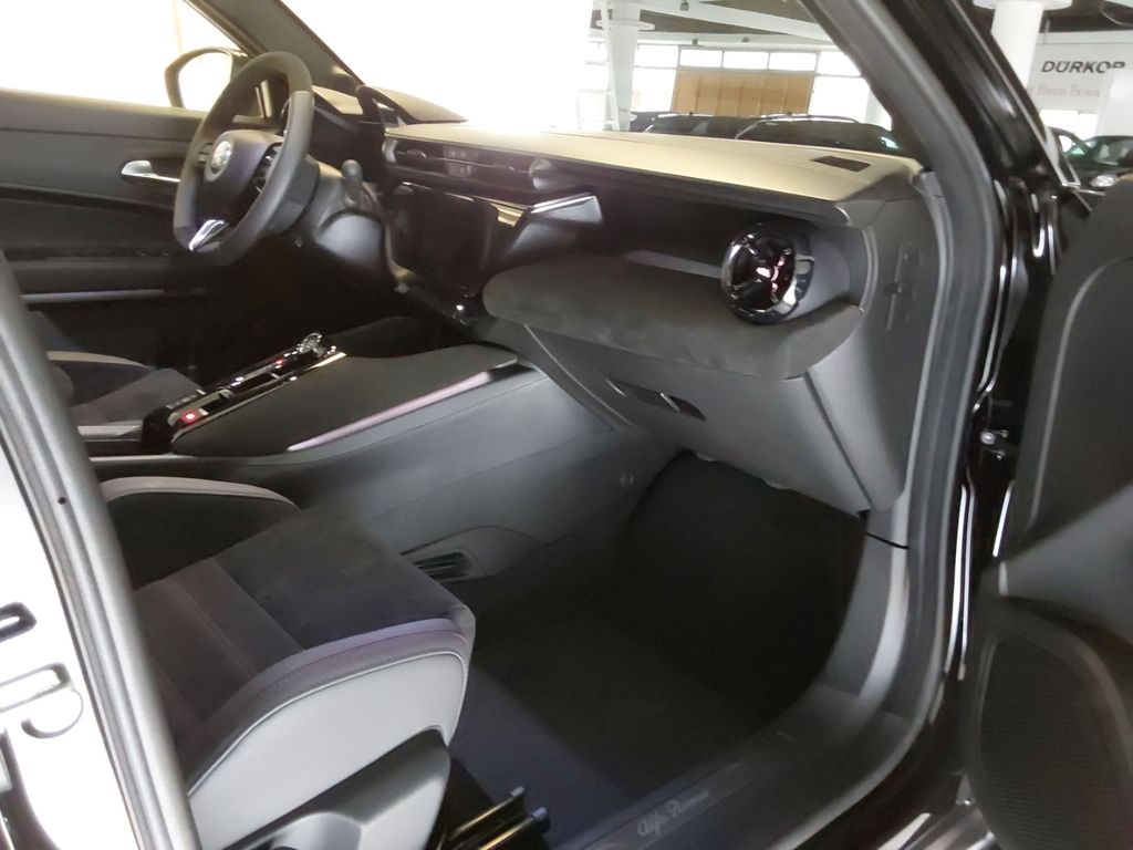 Alfa Romeo Junior 2025