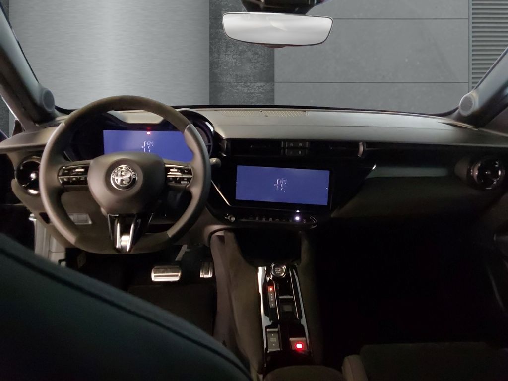 Alfa Romeo Junior 2025