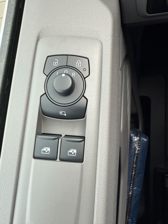 Volkswagen T7 Transporter 2025