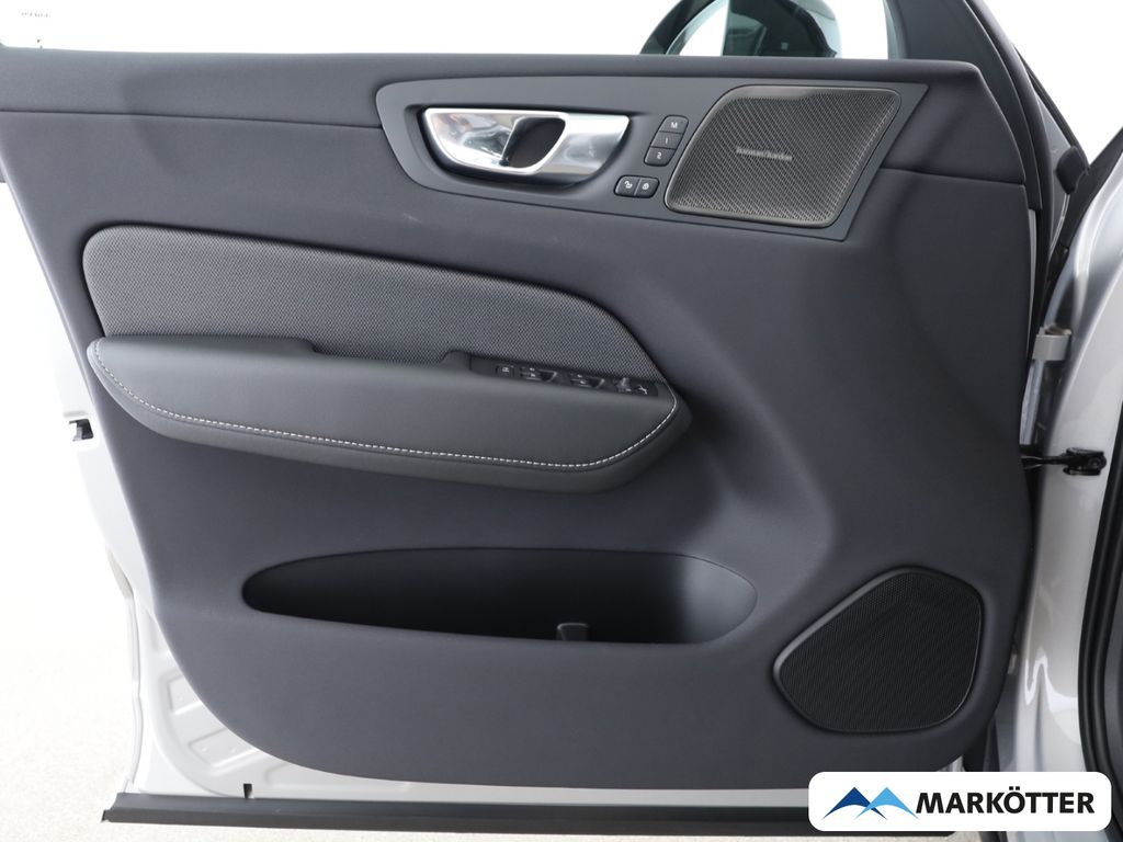 Volvo XC60 2025