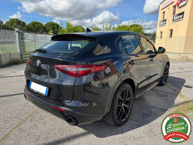 Alfa Romeo Stelvio 2021