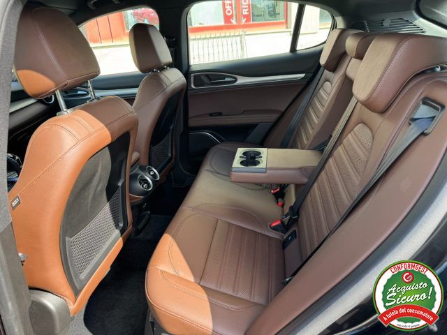 Alfa Romeo Stelvio 2021