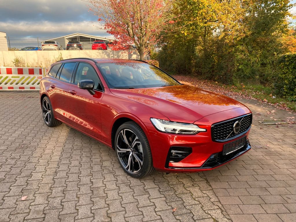 Volvo V60 2025