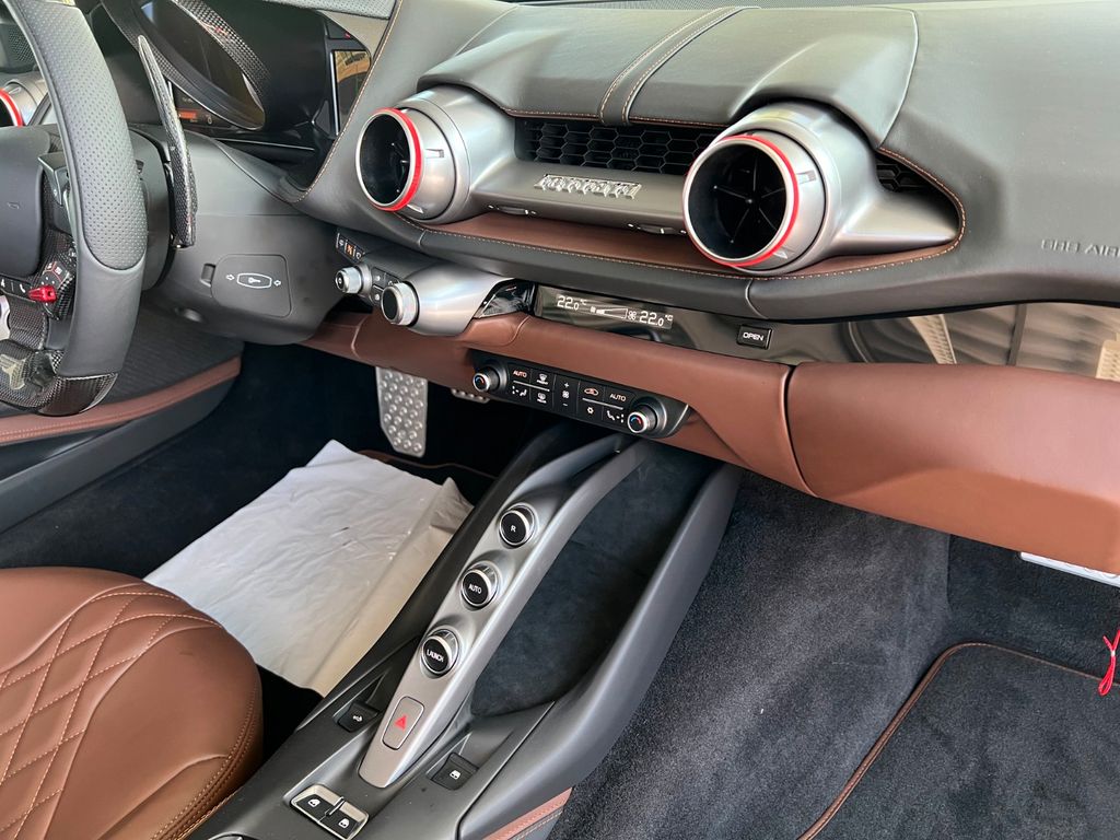 Ferrari 812 2022