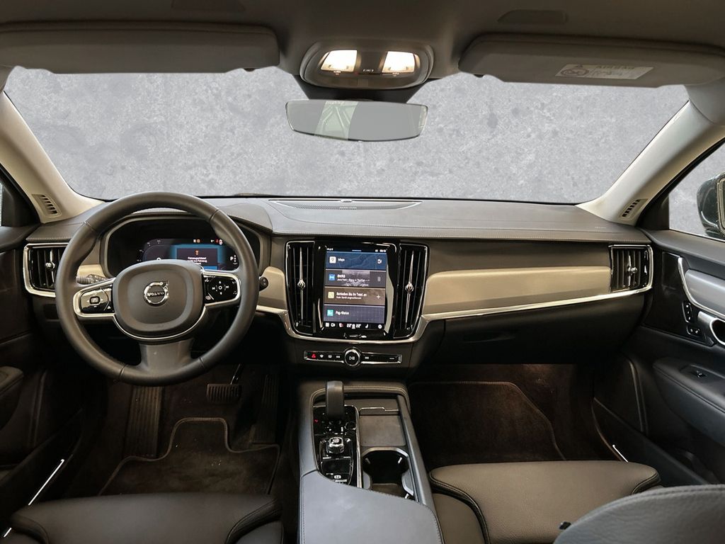 Volvo V90 2024