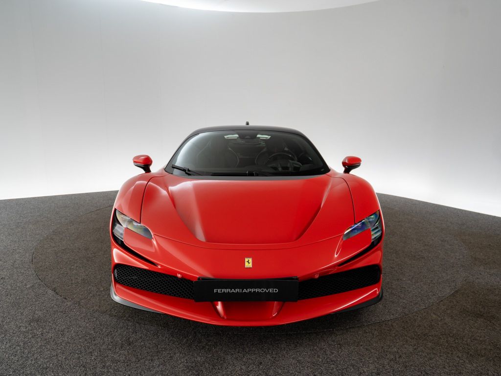 Ferrari SF90 2021