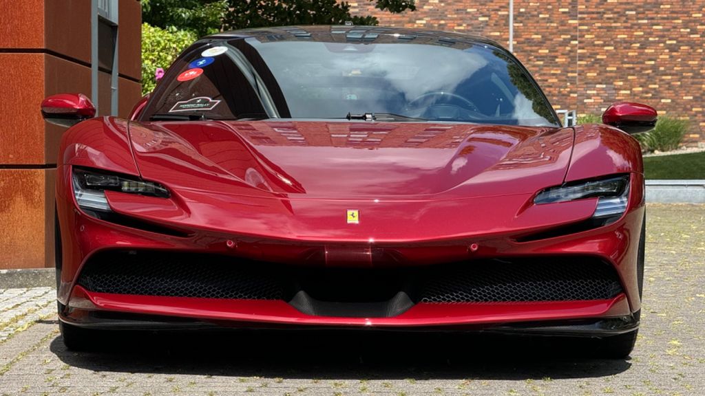 Ferrari SF90 2021