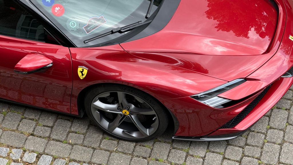 Ferrari SF90 2021