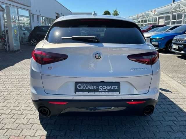 Alfa Romeo Stelvio 2023