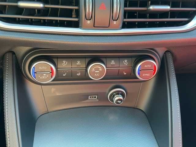 Alfa Romeo Stelvio 2023