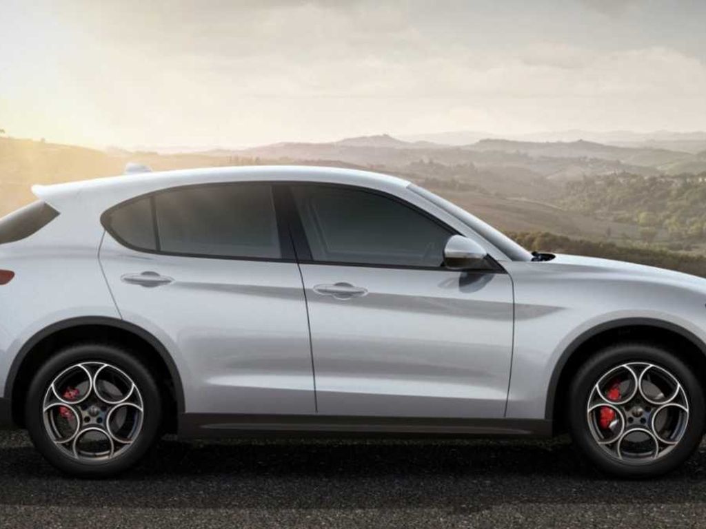 Alfa Romeo Stelvio 2023