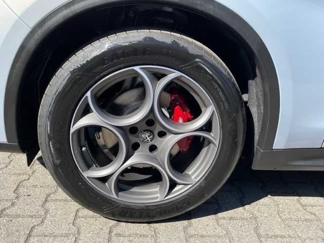 Alfa Romeo Stelvio 2023