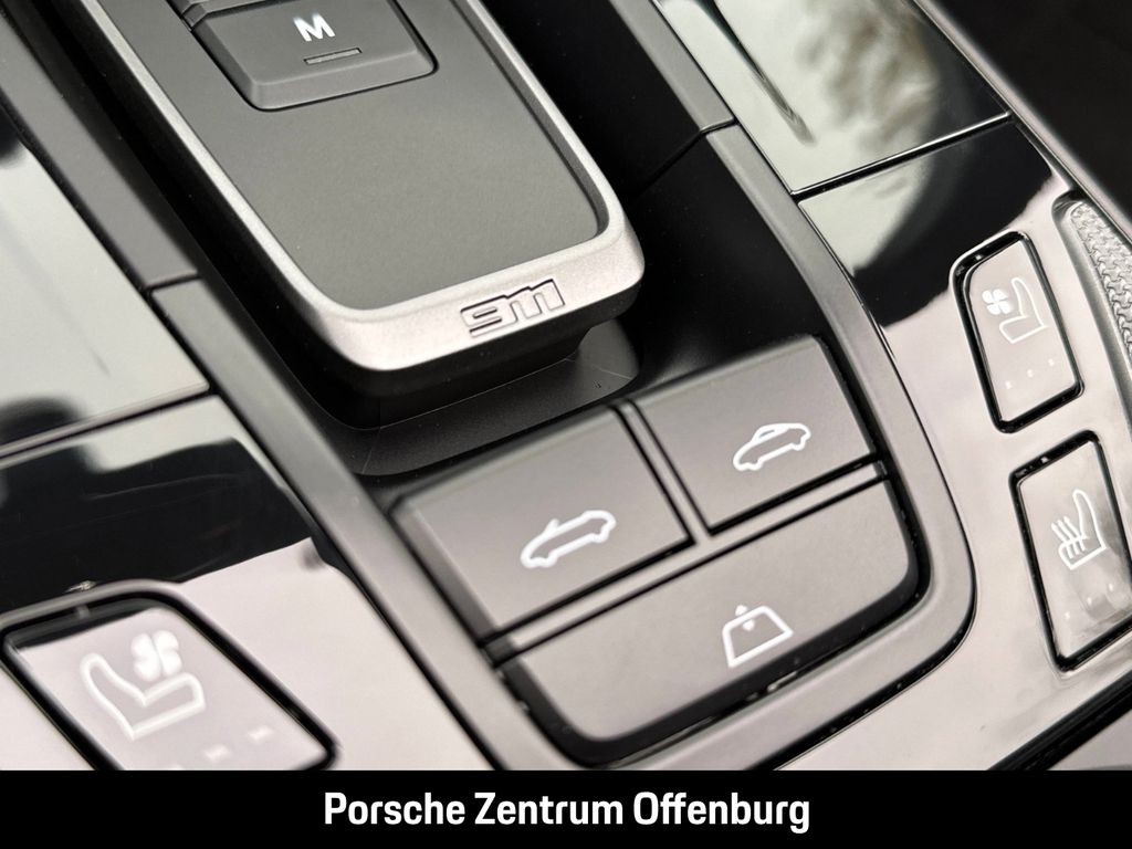 Porsche 992 2025
