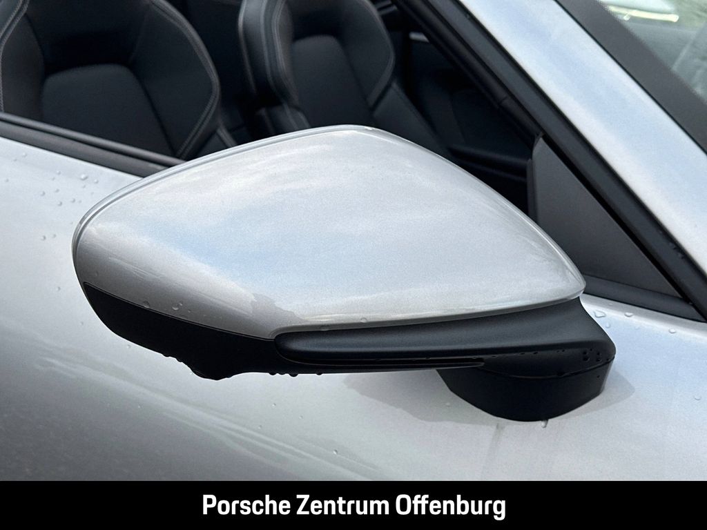 Porsche 992 2025