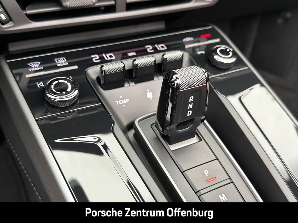 Porsche 992 2025