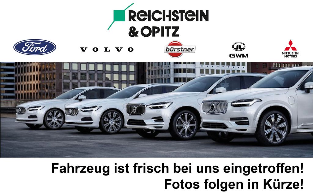 Volvo XC40 2025