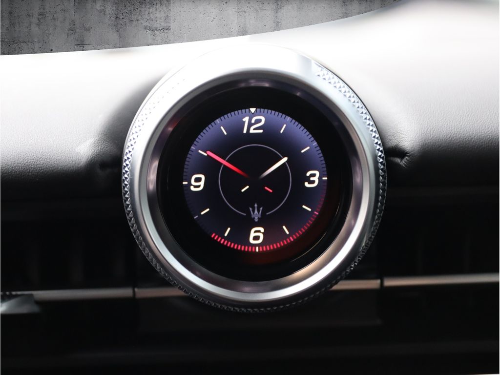 Maserati GranCabrio 2024