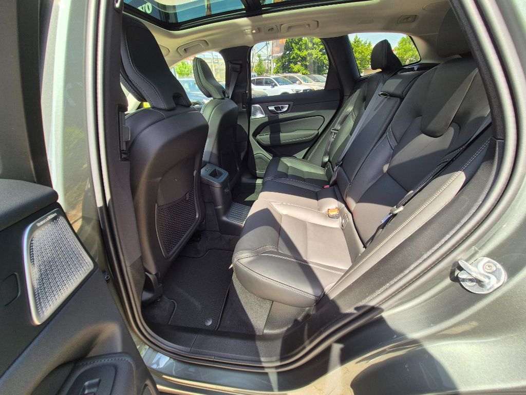 Volvo XC60 2025