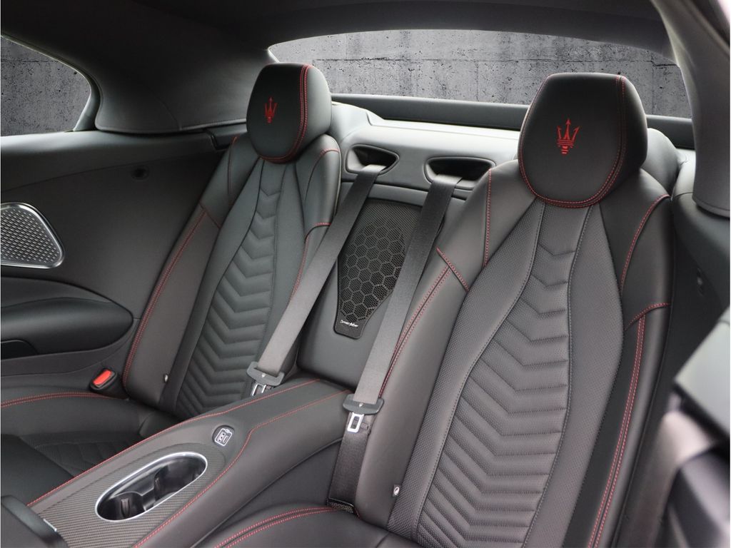 Maserati GranCabrio 2024