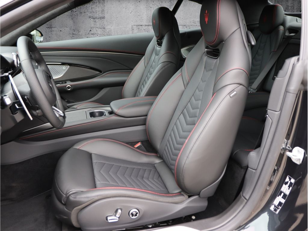 Maserati GranCabrio 2024