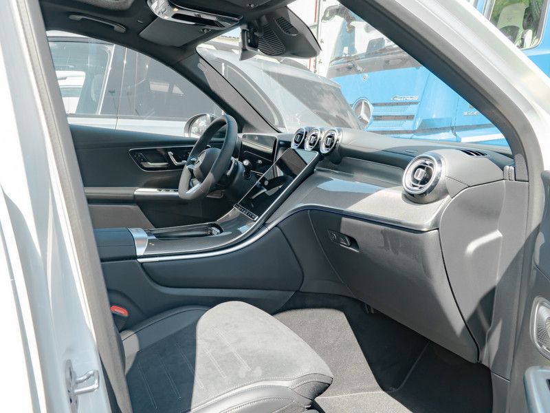 Mercedes-Benz GLC 300 2025