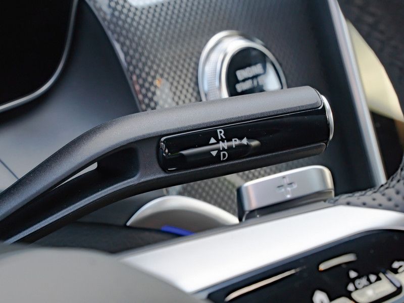 Mercedes-Benz GLC 300 2025