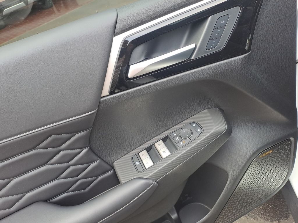 Mitsubishi Plug-in Hybrid Outlander