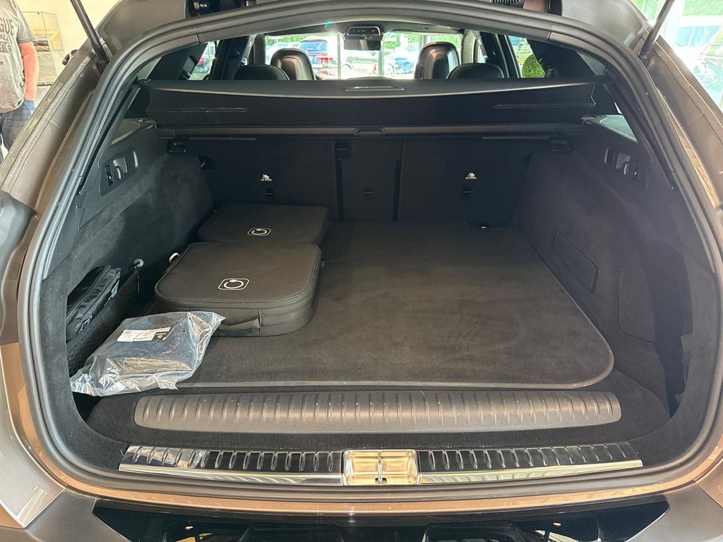 Mercedes-Benz E 300 2024