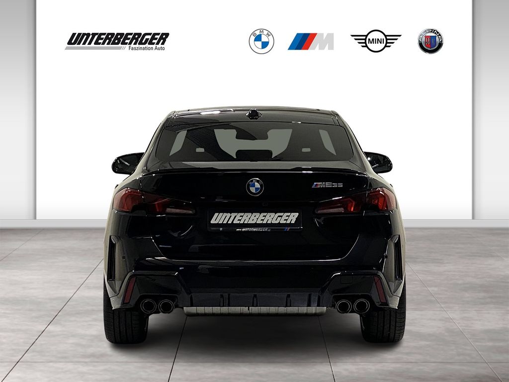BMW M235