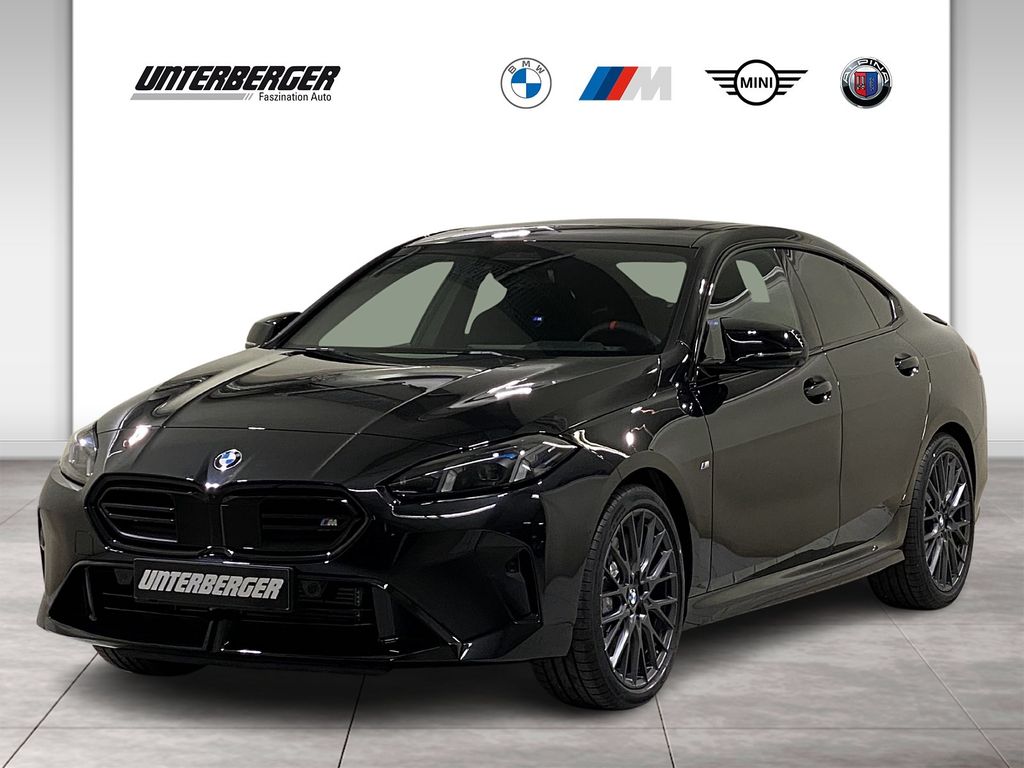 BMW M235
