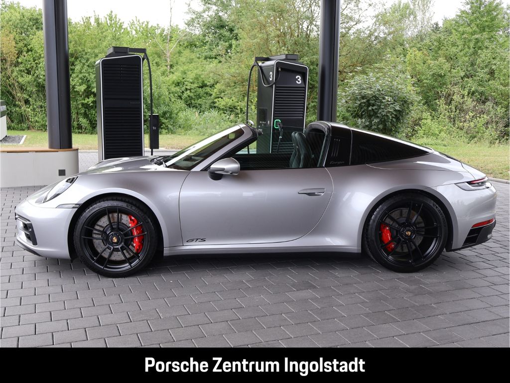 Porsche 992 2023