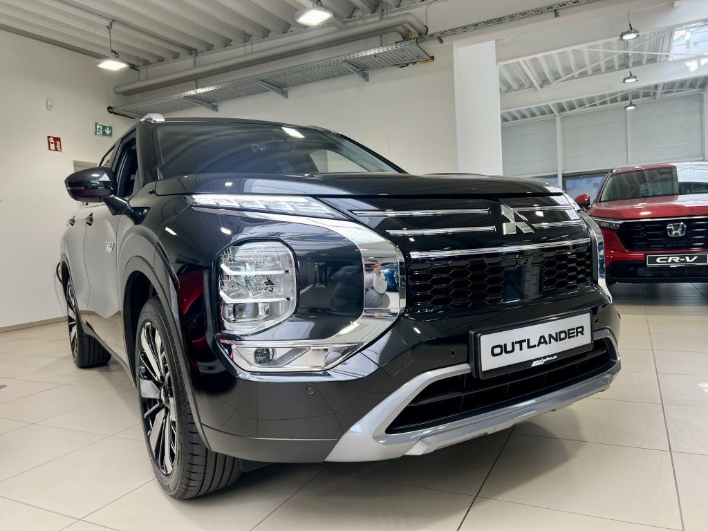 Mitsubishi Plug-in Hybrid Outlander