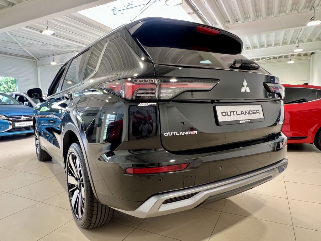 Mitsubishi Plug-in Hybrid Outlander