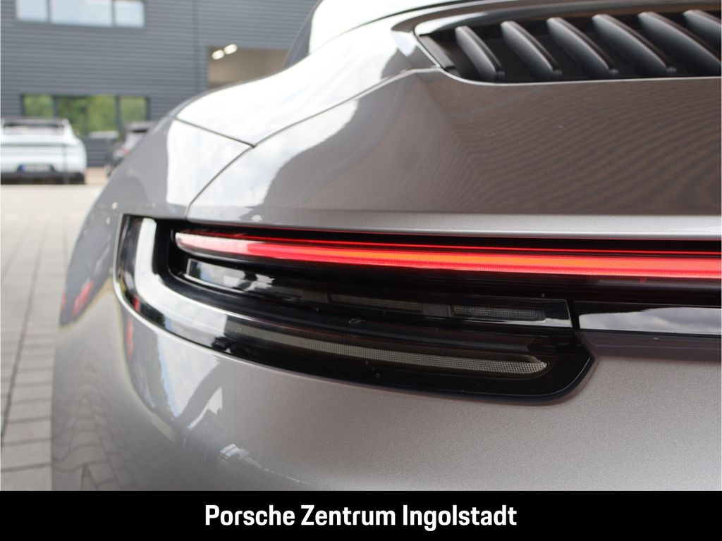 Porsche 992 2023