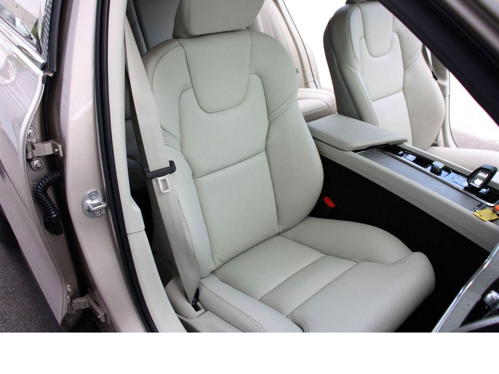 Volvo V60 Cross Country 2024