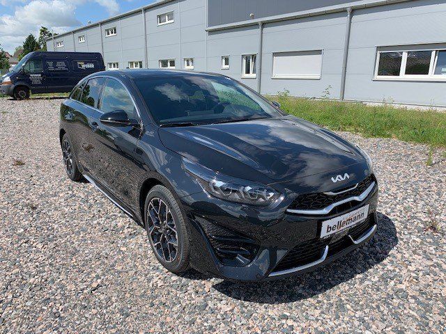 Kia pro cee'd / ProCeed