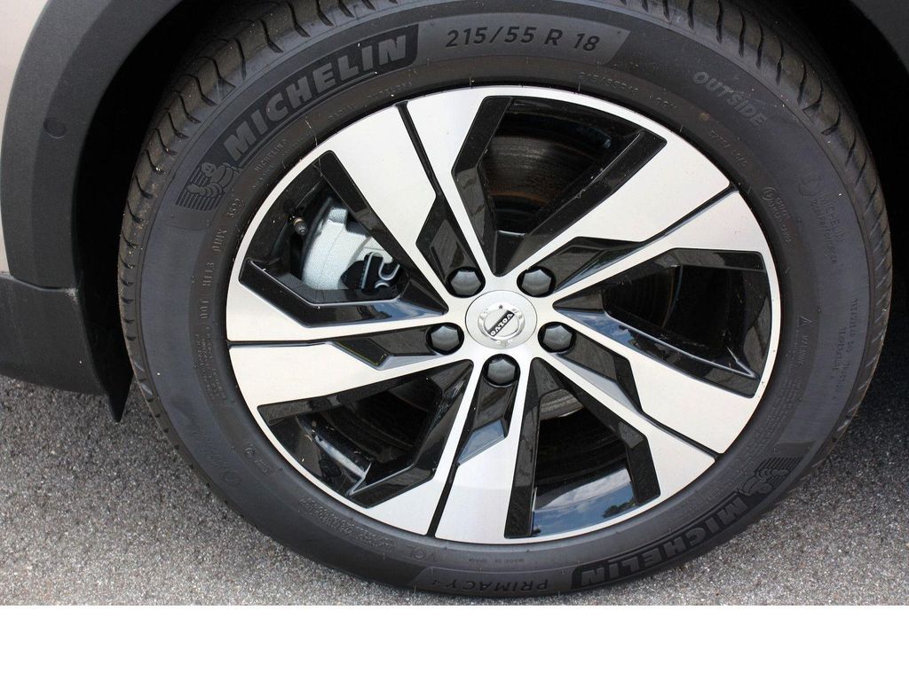 Volvo V60 Cross Country 2024