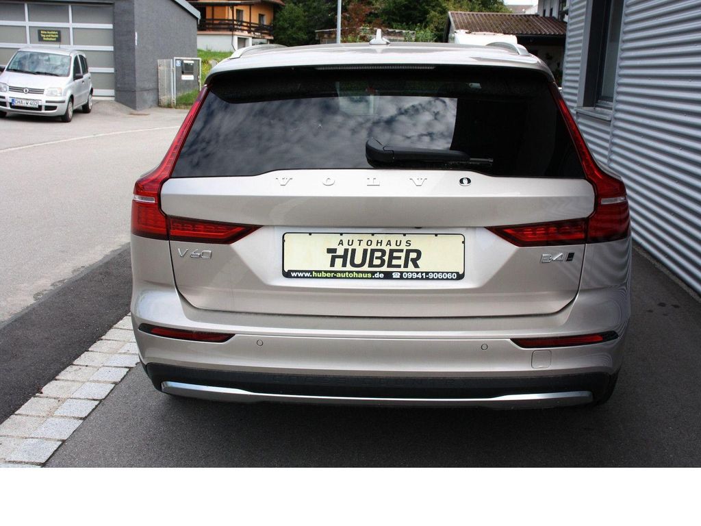 Volvo V60 Cross Country 2024