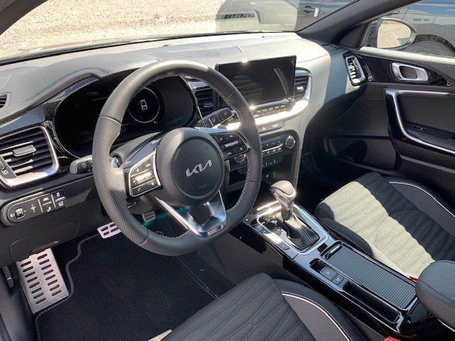 Kia pro cee'd / ProCeed