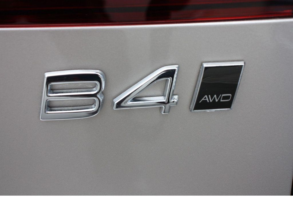 Volvo V60 Cross Country 2024