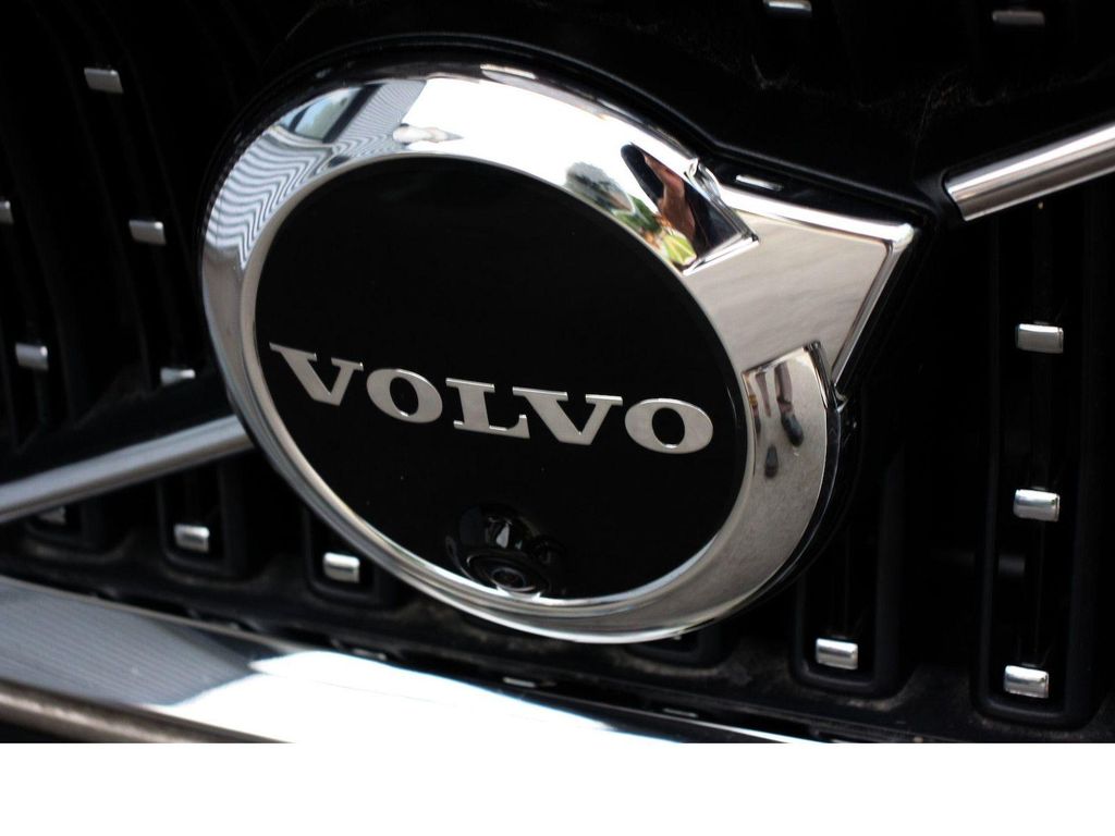 Volvo V60 Cross Country 2024