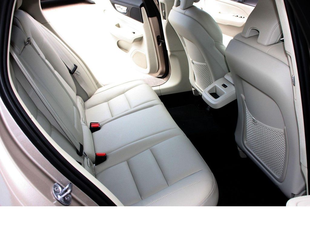 Volvo V60 Cross Country 2024